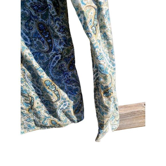 VAN HEUSEN MEDIUM long sleeve blouse. - Picture 10 of 10